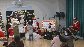 021222_teenssanta01.jpg