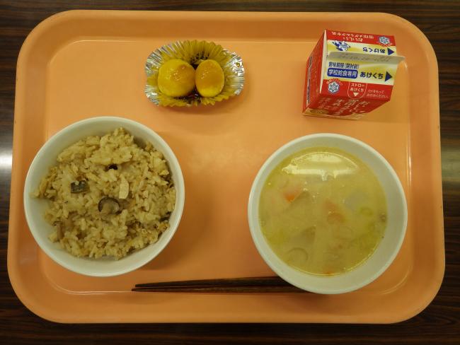 給食十三夜